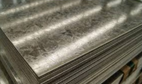 Resolución por la que se acepta la solicitud de parte interesada y se declara el inicio del procedimiento administrativo de revisión de las cuotas compensatorias impuestas a las importaciones de aceros planos recubiertos originarias de la República Socialista de Vietnam, independientemente del país de procedencia.